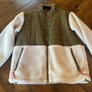 Women’s large Billabong Sherpa and green jacket